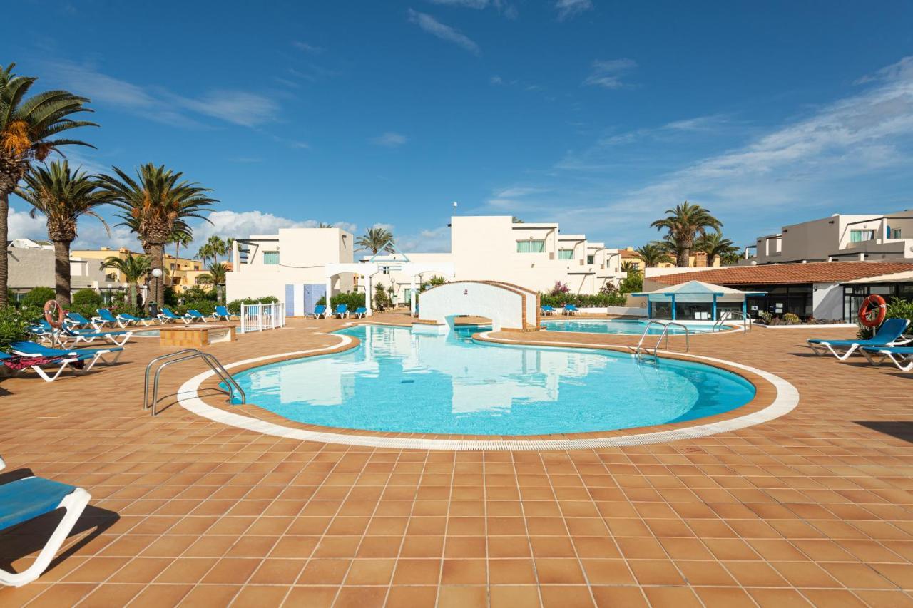 Homeforguest Apartamento Con Terraza Y Piscina En 科拉雷侯 外观 照片
