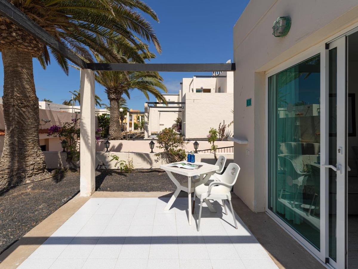 Homeforguest Apartamento Con Terraza Y Piscina En 科拉雷侯 外观 照片
